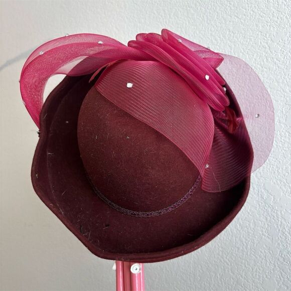 Women's Red Floral Fascinator Hat with Sequins for Wedding - Picture 6 of 6